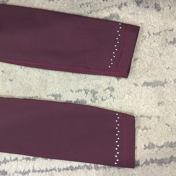 Lululemon Zoned In Tight *27" Cassis - Picture 9 of 10